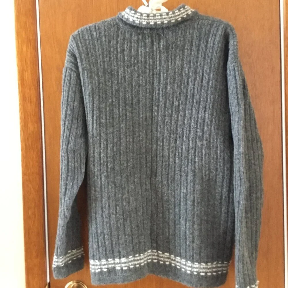 Sweater - Picture 2 of 5